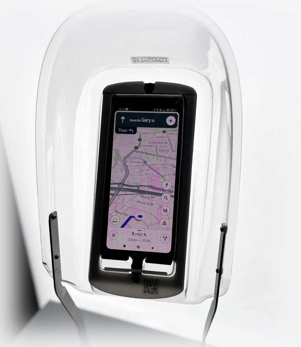 EyesUp dock, front view with phone showing navigation